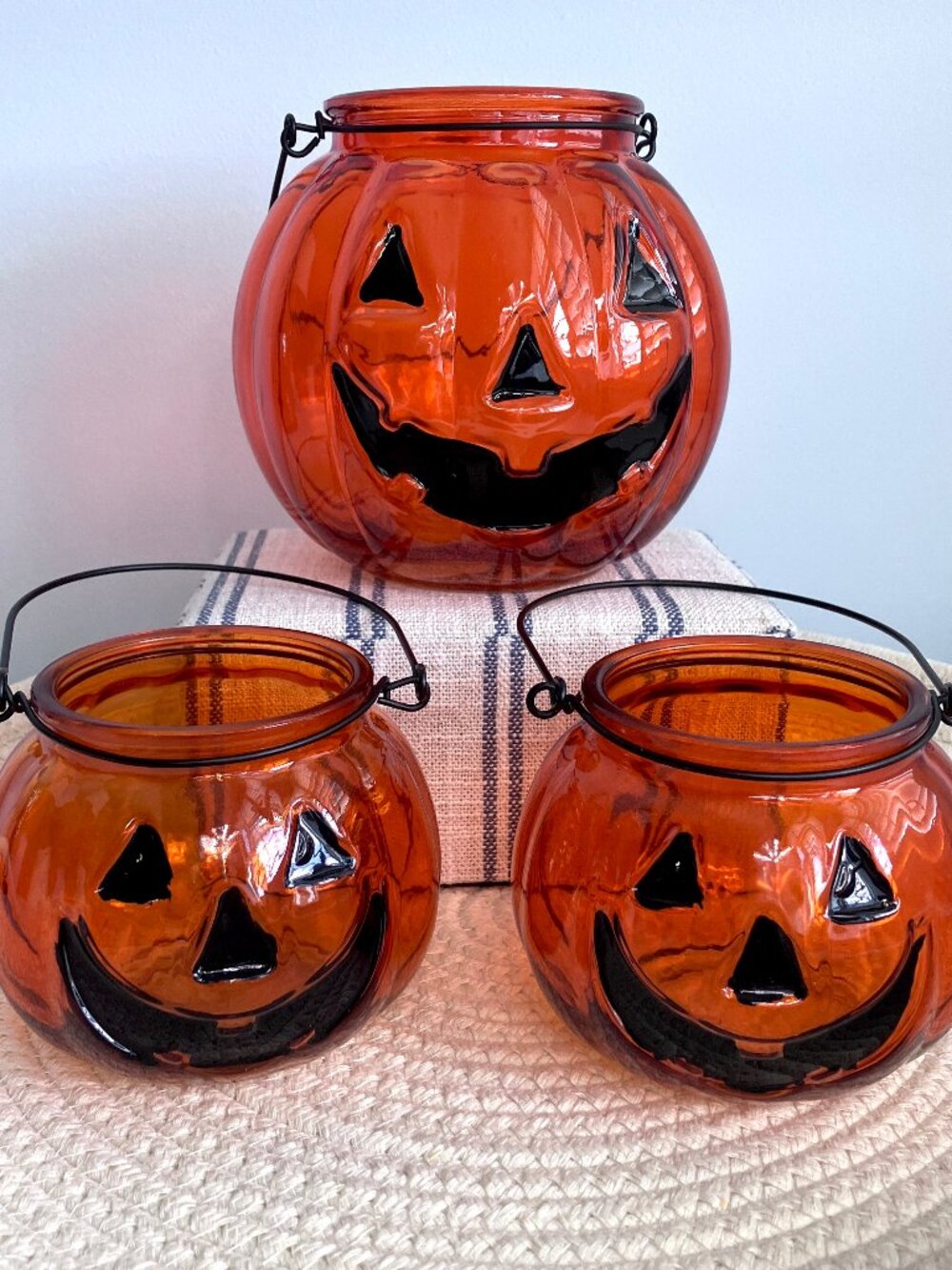 Halloween Glass Pumpkin Orange Tea Light Votive Candle Holders Bowls Set Decor